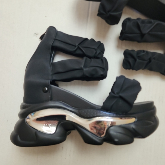 Platform Shoes - Picture 3 of 8